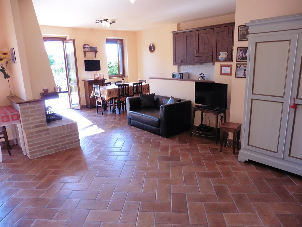 Ferienwohnung La Loggina Maxi Con 2 Giardini Recintati Privati Tuoro sul Trasimeno Exterior foto